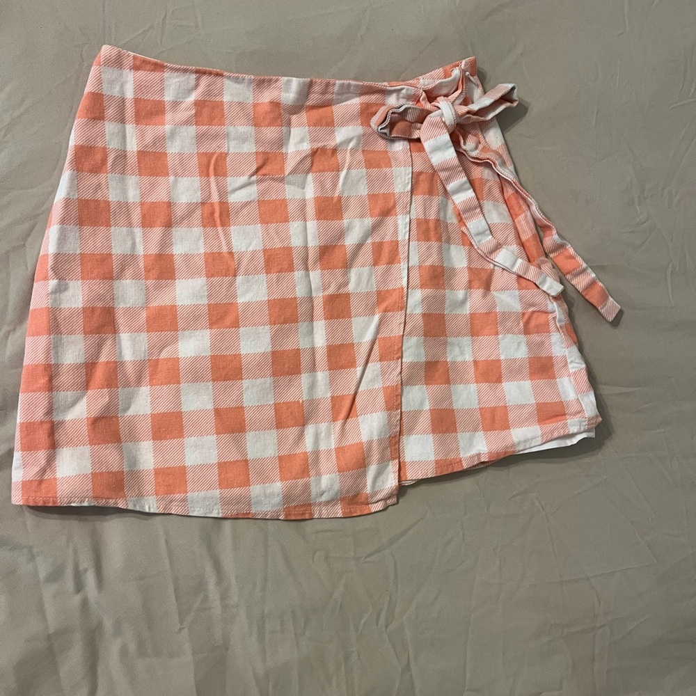 Cute gingham mini skirt